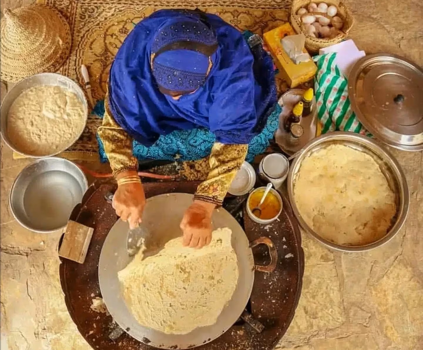 صنع الخبز العماني